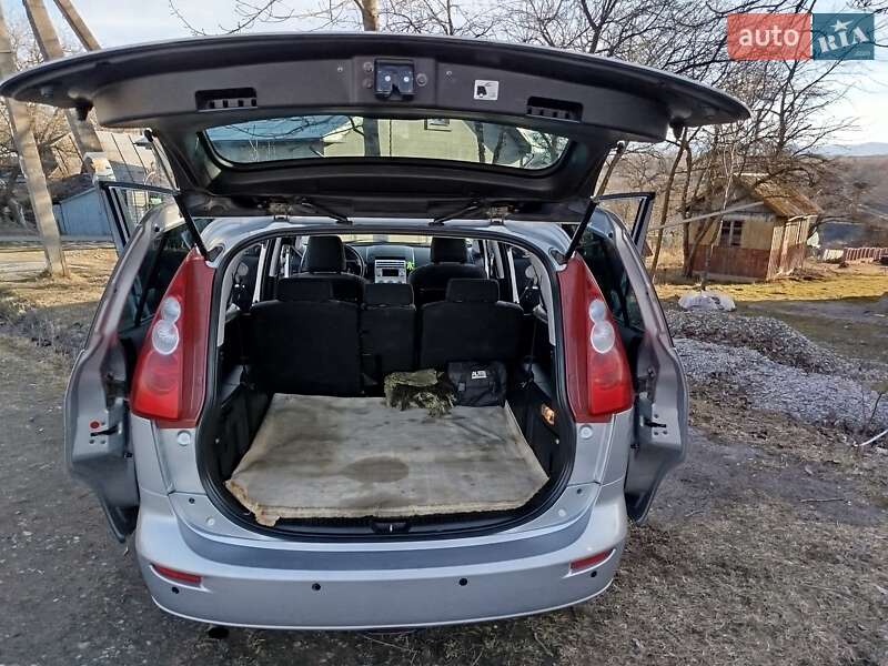 Мінівен Mazda 5 2007 в Ланчині