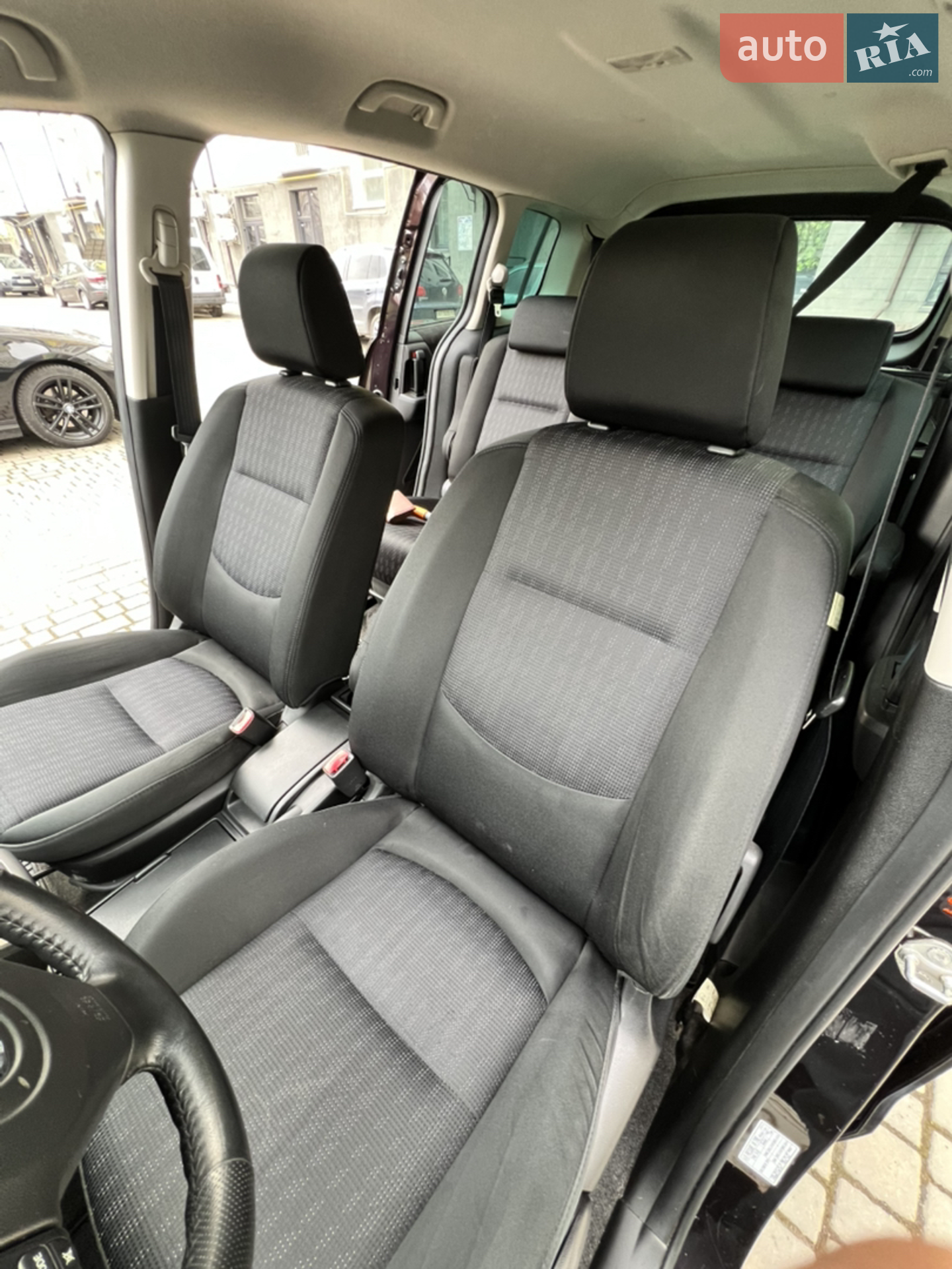 2010 Mazda 5 - мініатюра 16
