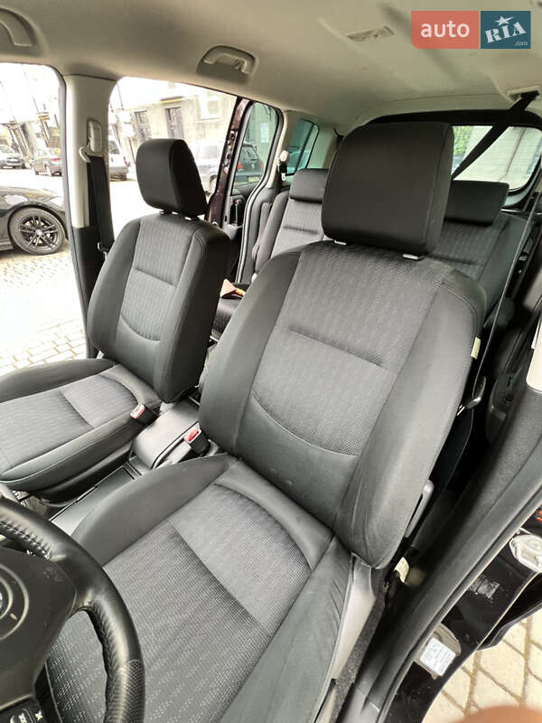 Минивэн Mazda 5 2010 в Ивано-Франковске