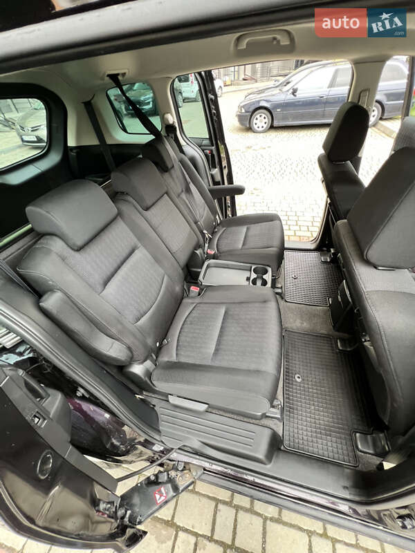 Минивэн Mazda 5 2010 в Ивано-Франковске