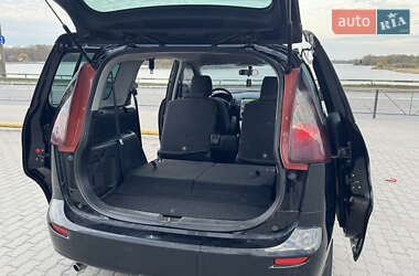 Минивэн Mazda 5 2006 в 