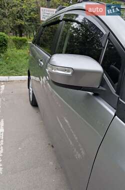 Минивэн Mazda 5 2013 в 