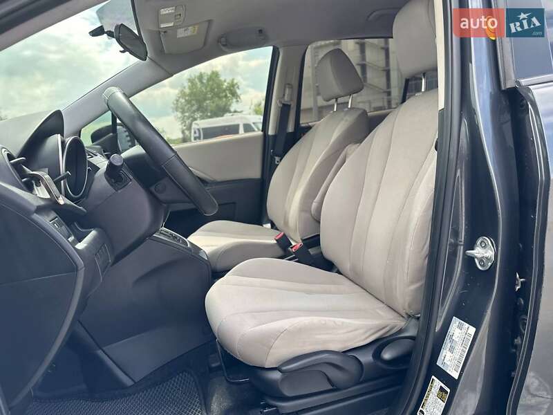Мінівен Mazda 5 2013 в Києві