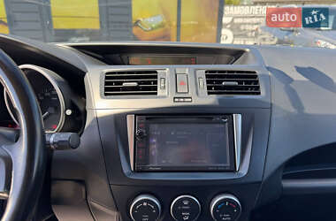 Минивэн Mazda 5 2011 в 