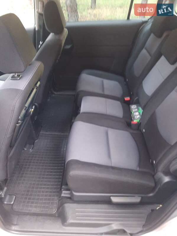 Мінівен Mazda 5 2006 в Павлограді