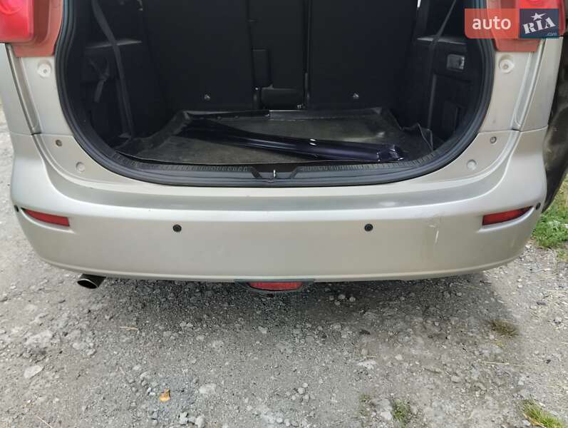 Минивэн Mazda 5 2006 в Днепре