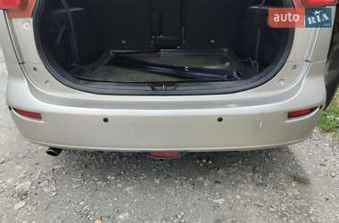 Минивэн Mazda 5 2006 в 