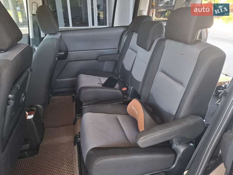 Минивэн Mazda 5 2006 в Николаеве