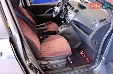 Минивэн Mazda 5 2012 в 
