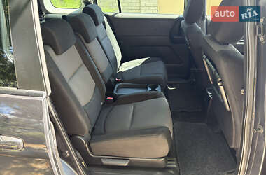 Минивэн Mazda 5 2006 в 