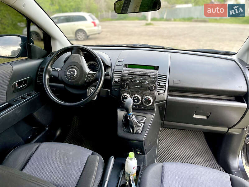 Минивэн Mazda 5 2006 в Днепре