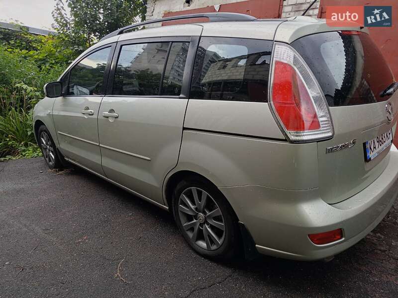 Мінівен Mazda 5 2009 в  фото Мінівен Mazda 5 2009 в