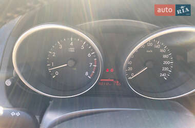 Минивэн Mazda 5 2011 в 
