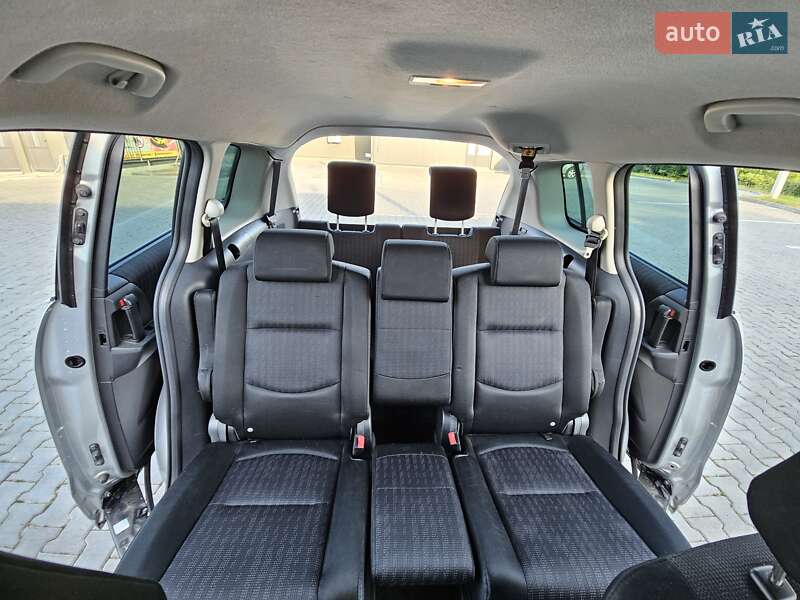 Минивэн Mazda 5 2009 в Черновцах