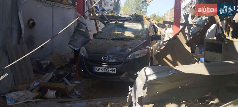 Мінівен Mazda 5 2011 в Києві