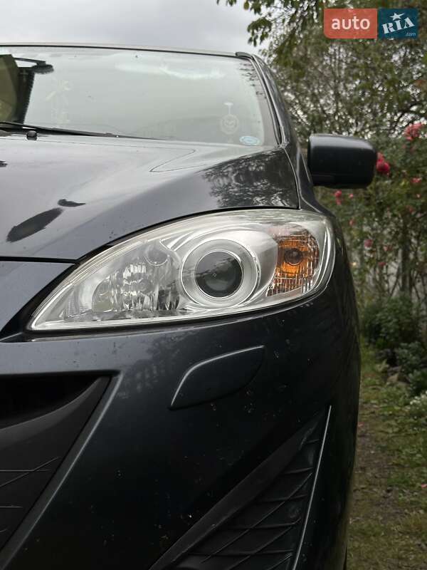 Минивэн Mazda 5 2011 в Киеве