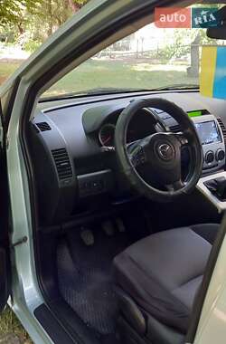 Минивэн Mazda 5 2006 в 