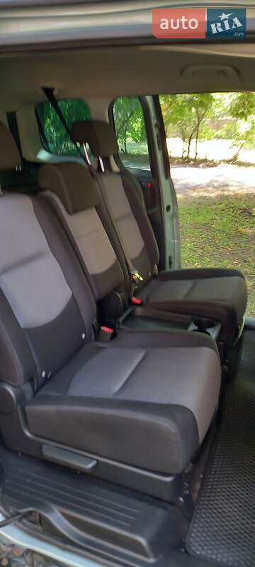 Мінівен Mazda 5 2006 в П'ятихатках фото 10 Мінівен Mazda 5 2006 в П'ятихатках