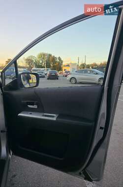 Минивэн Mazda 5 2006 в  фото 15 Минивэн Mazda 5 2006 в
