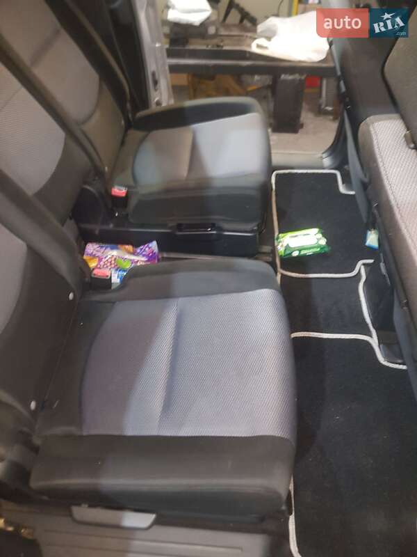 Минивэн Mazda 5 2006 в Киеве