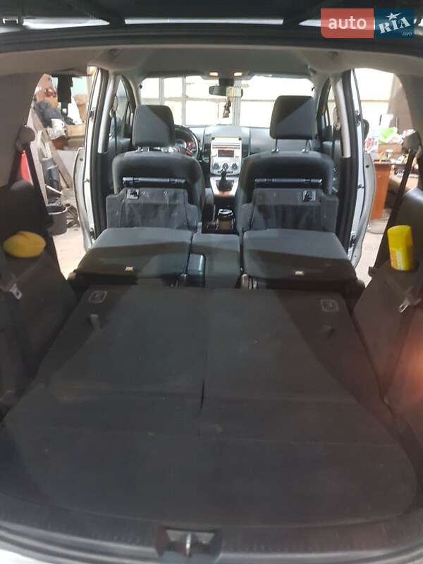 Минивэн Mazda 5 2006 в Киеве