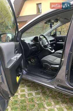 Минивэн Mazda 5 2006 в  фото 8 Минивэн Mazda 5 2006 в