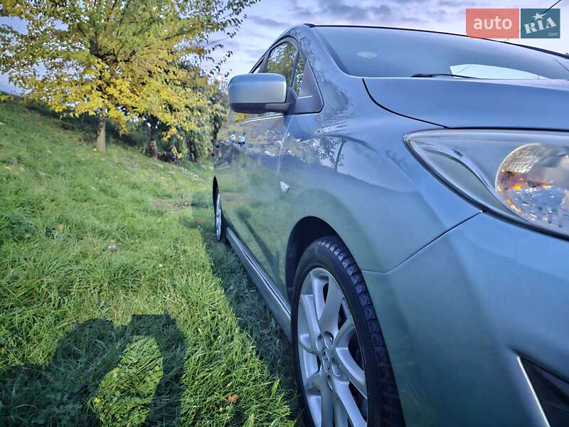 Минивэн Mazda 5 2010 в Мукачево