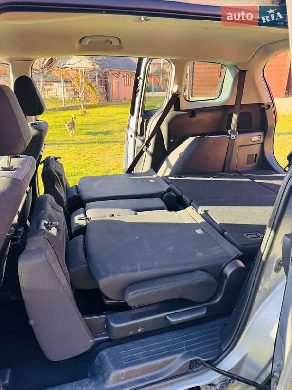 Минивэн Mazda 5 2006 в Косове фото 31 Минивэн Mazda 5 2006 в Косове