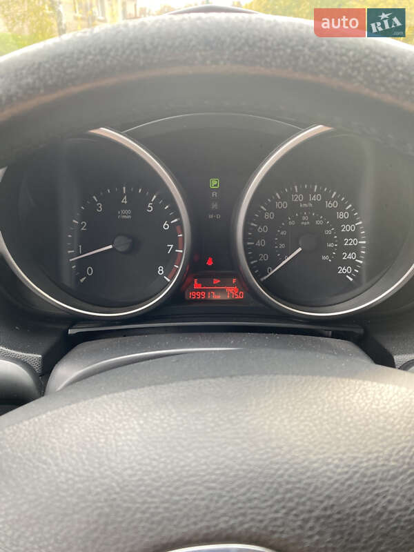 Минивэн Mazda 5 2011 в Тальном фото 11 Минивэн Mazda 5 2011 в Тальном