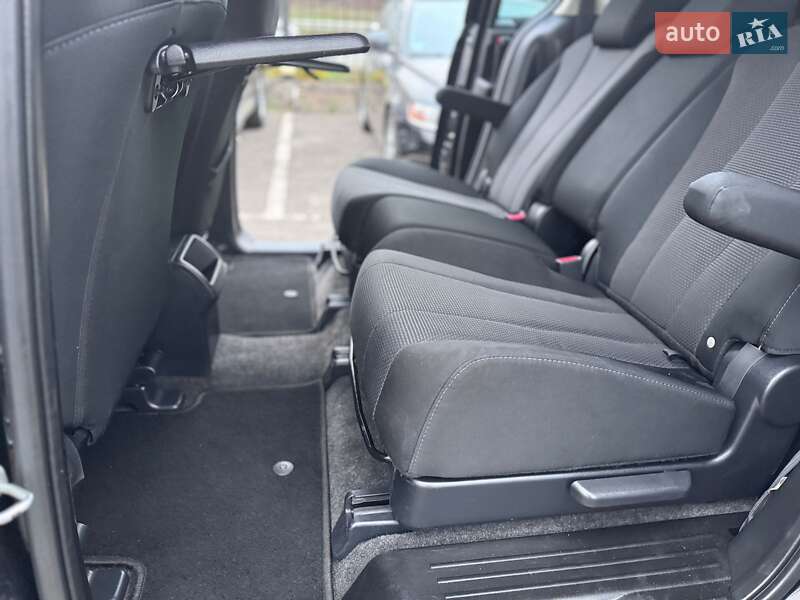 Минивэн Mazda 5 2013 в Киеве