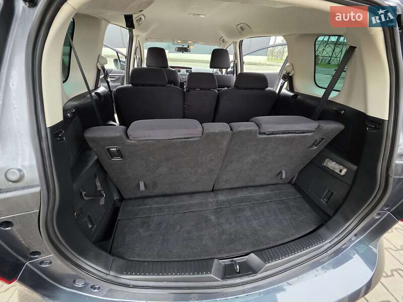 Минивэн Mazda 5 2011 в Луцке