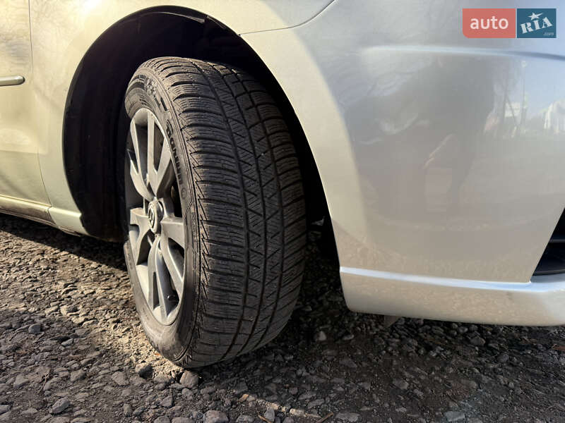 Мінівен Mazda 5 2009 в Києві