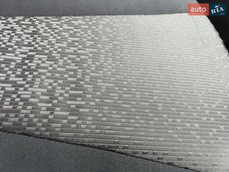 Мінівен Mazda 5 2011 в Києві фото 12 Мінівен Mazda 5 2011 в Києві