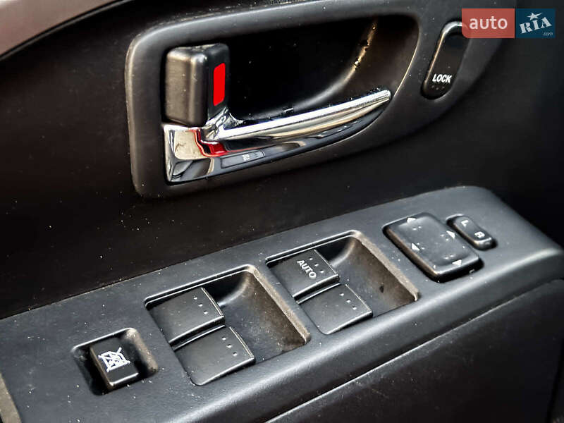 Мінівен Mazda 5 2015 в Києві фото 25 Мінівен Mazda 5 2015 в Києві