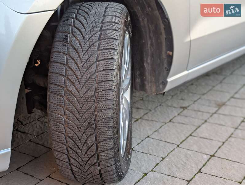 Мінівен Mazda 5 2006 в Івано-Франківську