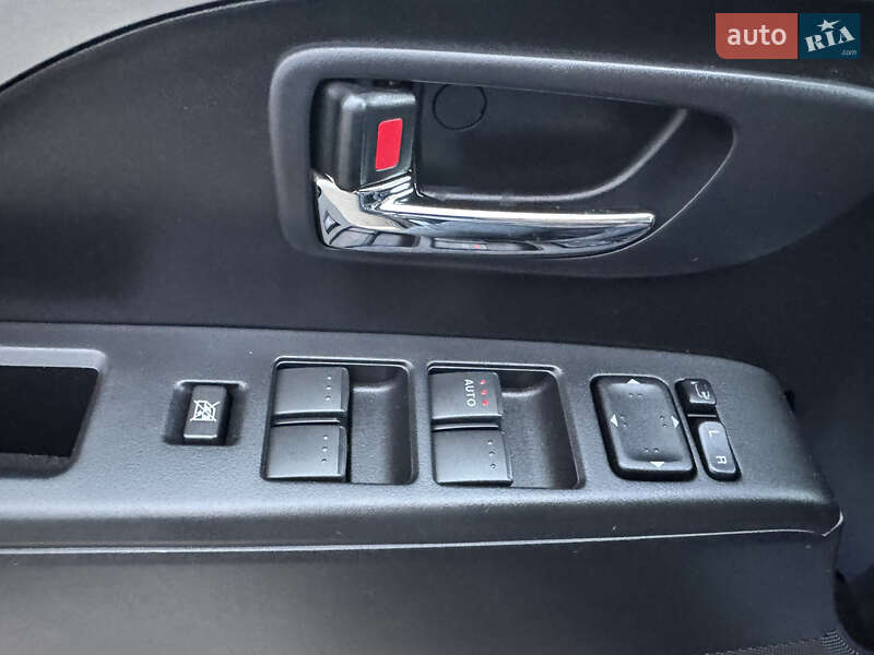 Мінівен Mazda 5 2013 в Києві фото 49 Мінівен Mazda 5 2013 в Києві