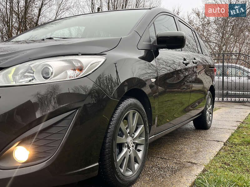 Минивэн Mazda 5 2010 в Киеве
