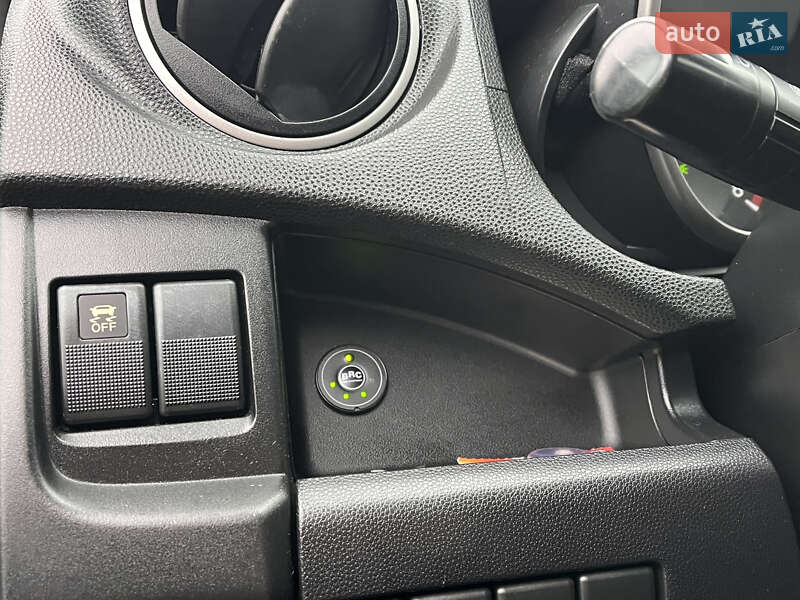 Минивэн Mazda 5 2010 в Киеве