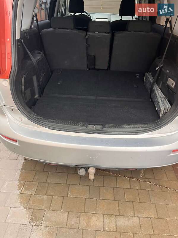 Минивэн Mazda 5 2006 в Луцке