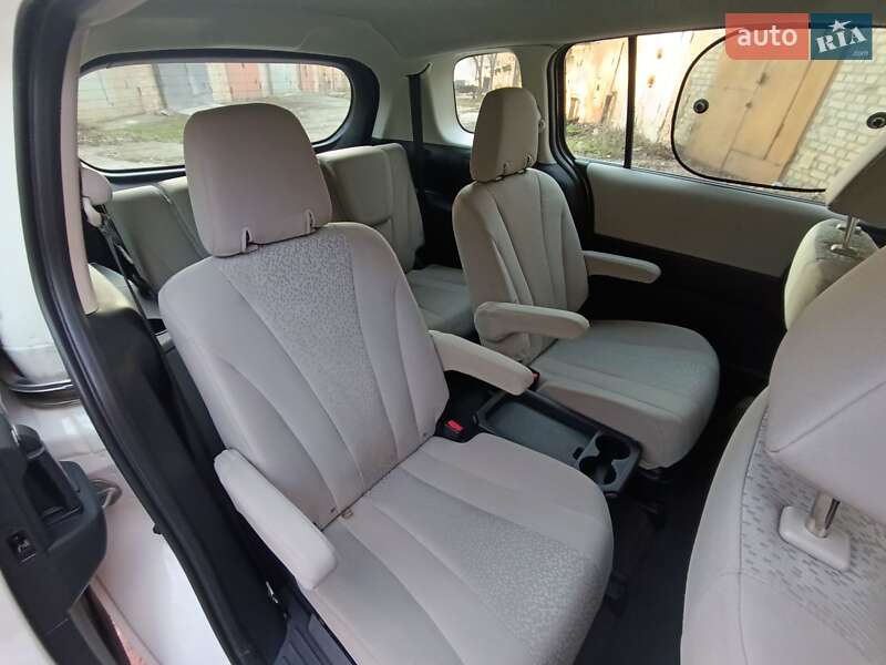 Мінівен Mazda 5 2010 в Києві