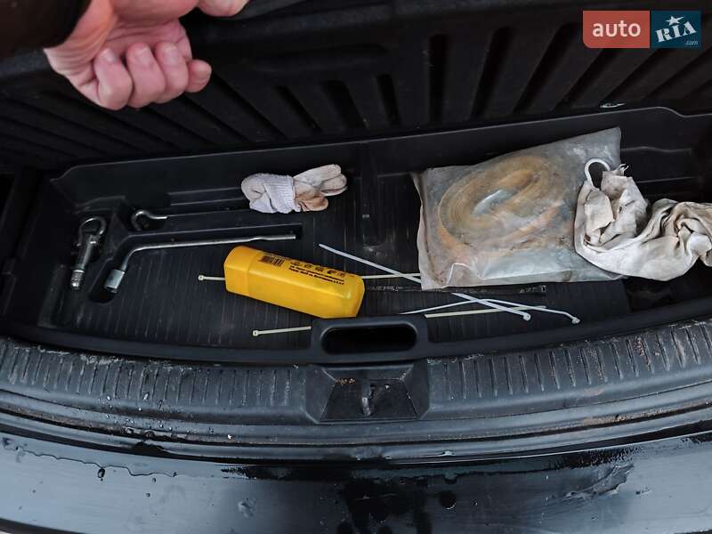 Мінівен Mazda 5 2008 в Слов'янську