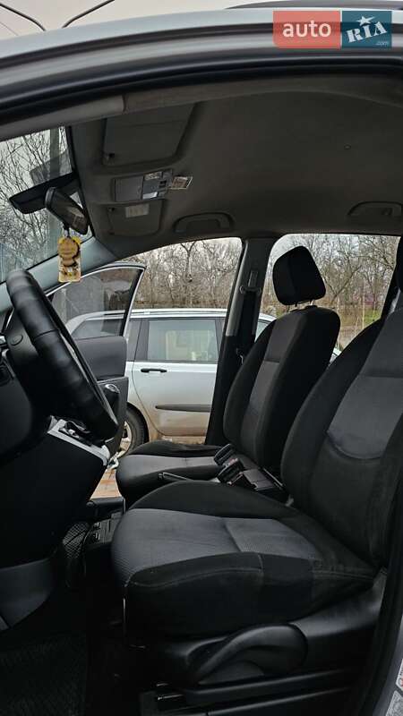 Мінівен Mazda 5 2005 в Миколаєві фото 12 Мінівен Mazda 5 2005 в Миколаєві