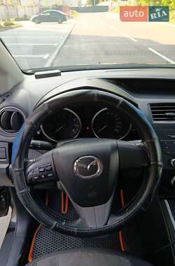 Минивэн Mazda 5 2011 в Киеве
