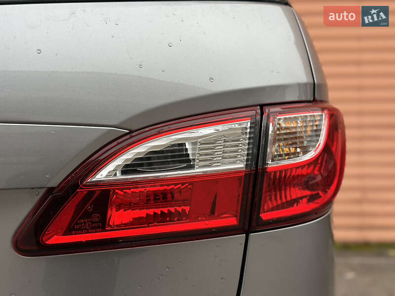 Минивэн Mazda 5 2015 в Киеве фото 17 Минивэн Mazda 5 2015 в Киеве