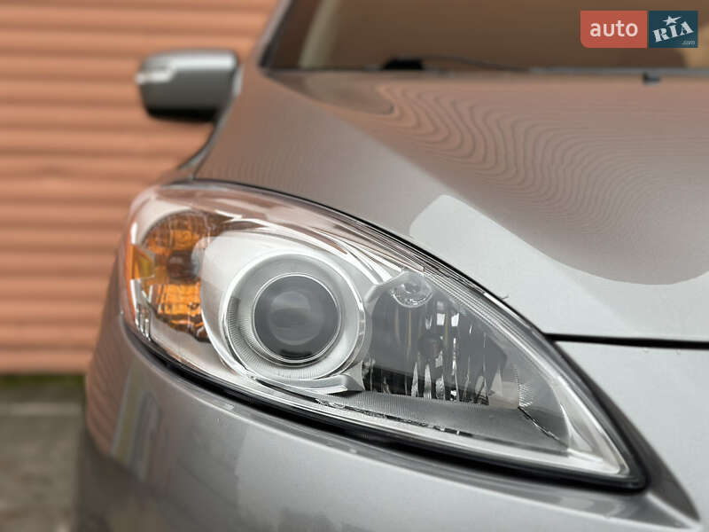 Минивэн Mazda 5 2015 в Киеве фото 23 Минивэн Mazda 5 2015 в Киеве