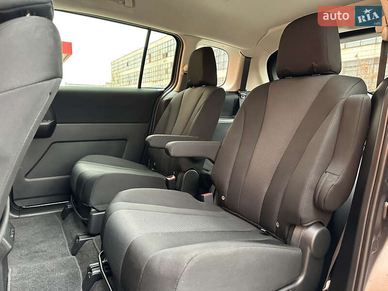 Минивэн Mazda 5 2015 в Киеве фото 33 Минивэн Mazda 5 2015 в Киеве