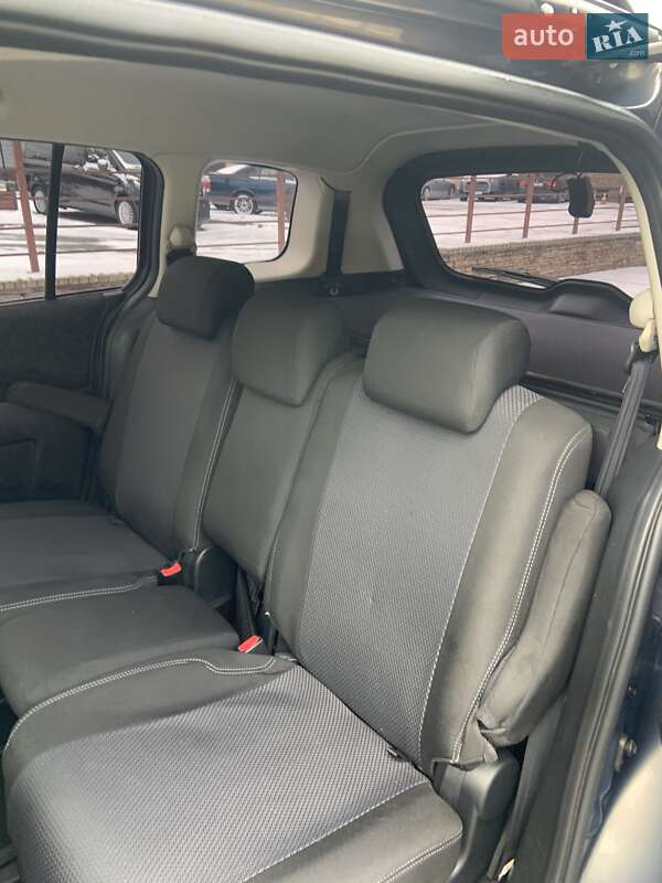 Минивэн Mazda 5 2009 в Киеве