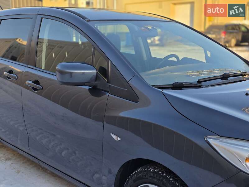 Минивэн Mazda 5 2011 в Луцке