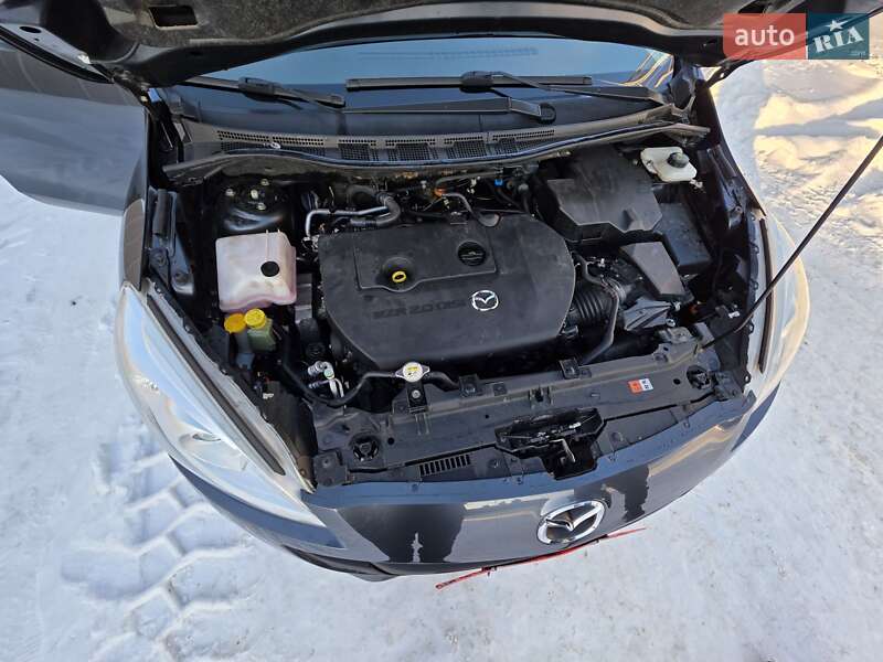 Минивэн Mazda 5 2011 в Луцке