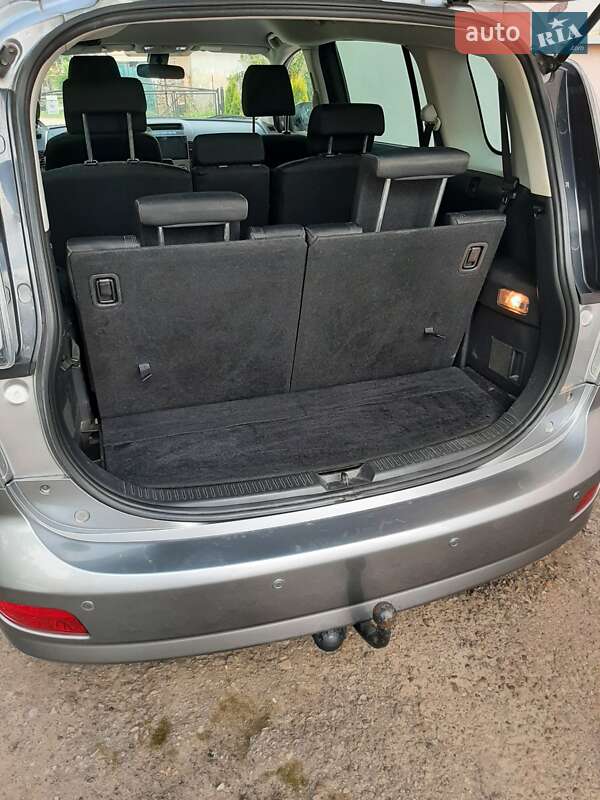 Минивэн Mazda 5 2010 в Долине